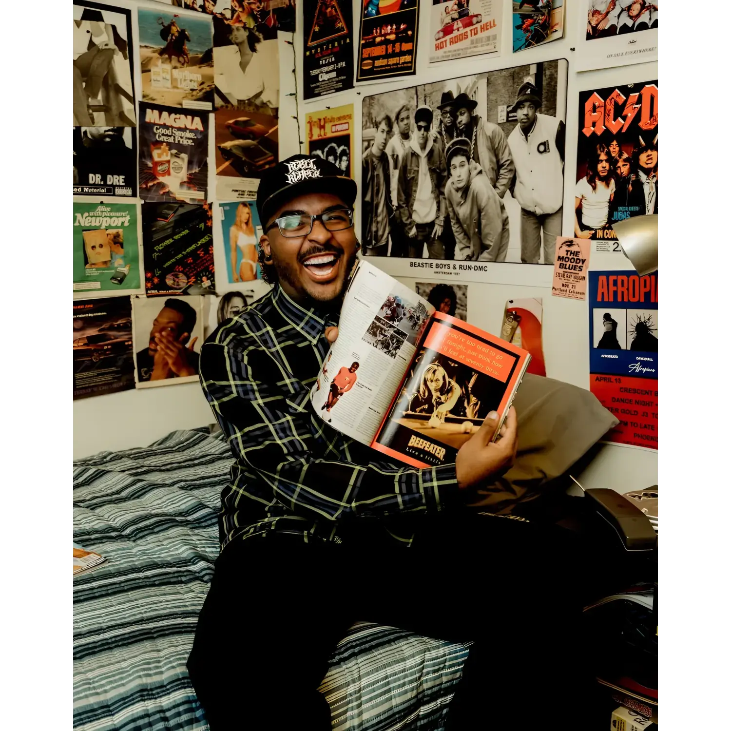 Open magazine in Burton Men’s Flannel showcasing hidden collar buttons and chest pocket slits